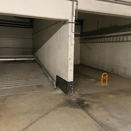 Wohnung Mit Garagenparkplatz An U-Bahnstation Munich Exterior photo